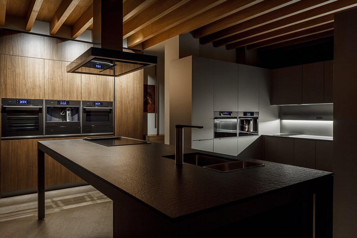 Asco dishwasher, laundry and built-in cooking appliances in a Houston home