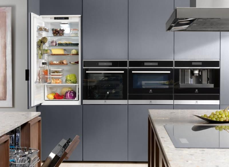 Dacor ranges, ovens, refrigeration and dishwashers in a Houston kitchen