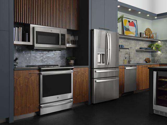 Houston home with working GE kitchen and laundry appliances